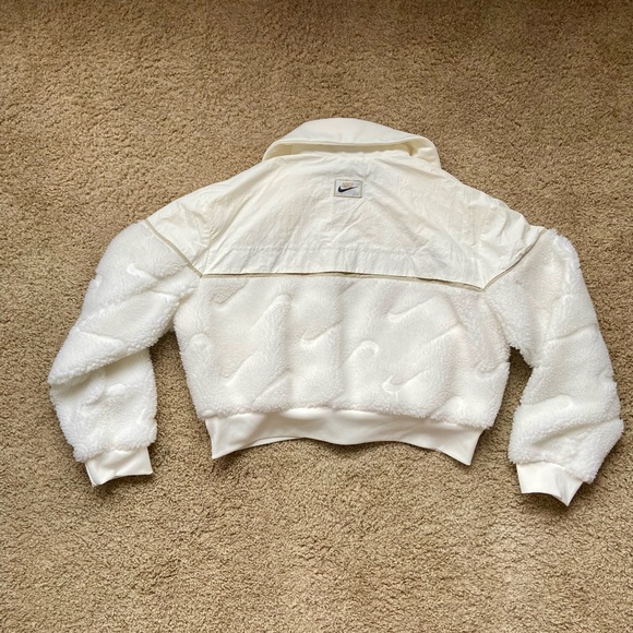 NWT Women’s Large Nike Crop Mixed Media Jacket - Picture 9 of 12